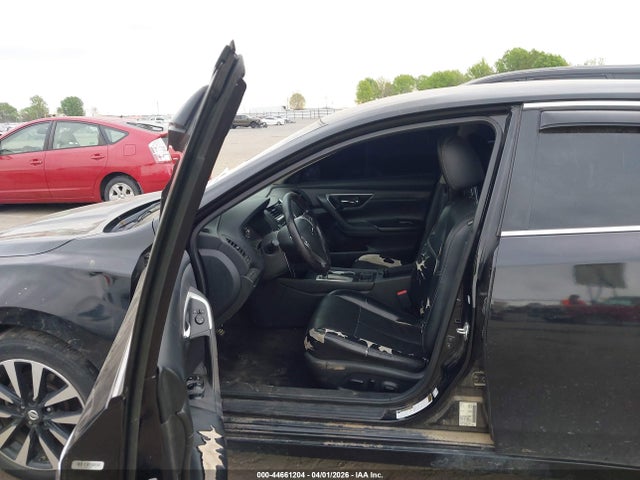 2018 Nissan Altima 2.5 Sl მანქანა იყიდება აუქციონზე, vin: 1N4AL3AP4JC135271, აუქციონის ნომერი: 44661204