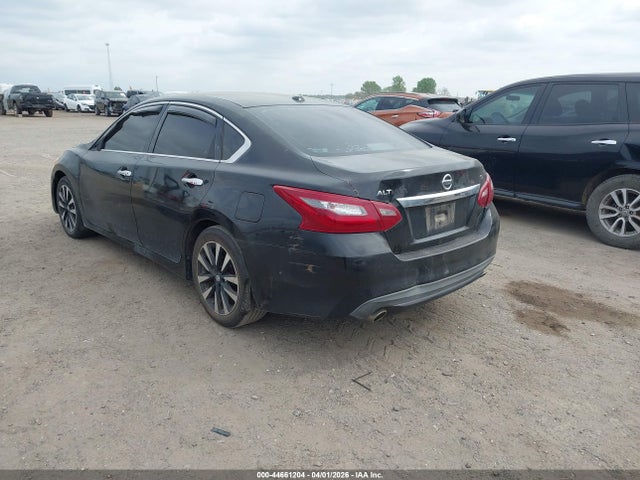 2018 Nissan Altima 2.5 Sl მანქანა იყიდება აუქციონზე, vin: 1N4AL3AP4JC135271, აუქციონის ნომერი: 44661204