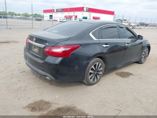 2018 Nissan Altima 2.5 Sl მანქანა იყიდება აუქციონზე, vin: 1N4AL3AP4JC135271, აუქციონის ნომერი: 44661204