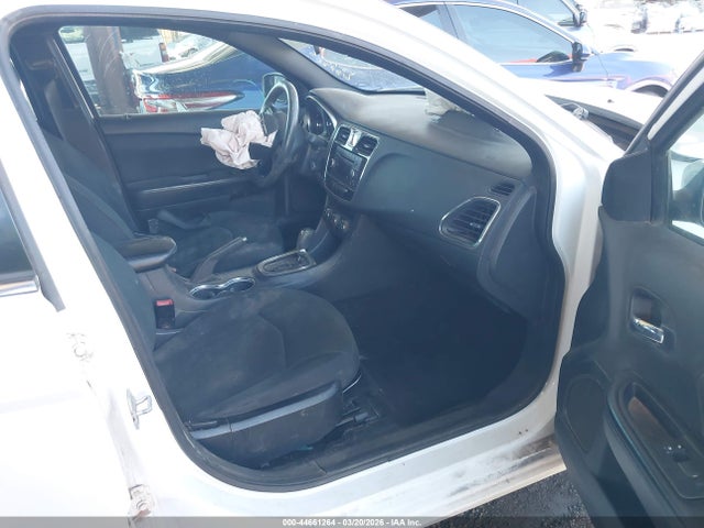 2011 CHRYSLER 200 1C3BC4FB7BN618782 Photo 4