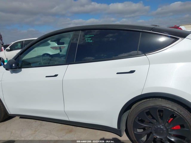 44661288 :رقم المزاد ، 7SAYGDEFXPF800354 vin ، 2023 Tesla Model Y Performance Dual Motor All-wheel Drive مزاد بيع