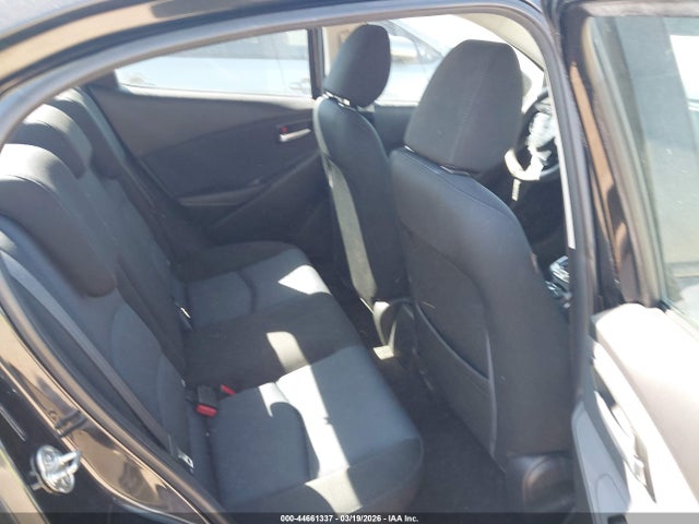 3MYDLBZV0GY141977 Scion IA