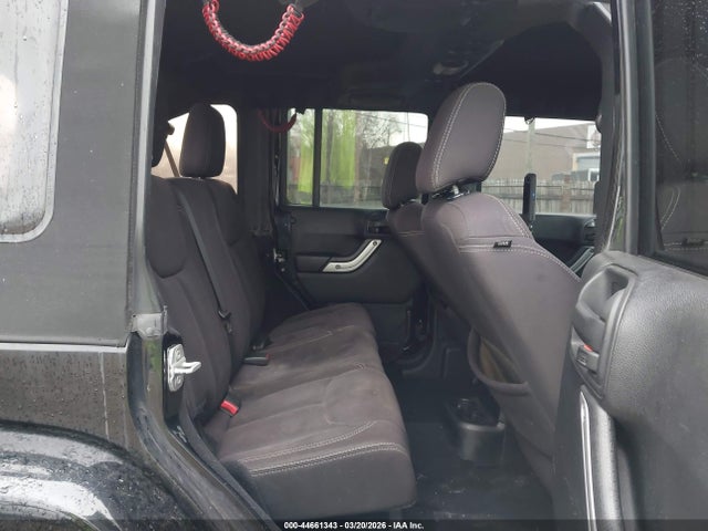 44661343 :رقم المزاد ، 1C4HJWEG6EL132288 vin ، 2014 Jeep Wrangler Unlimited Sahara مزاد بيع