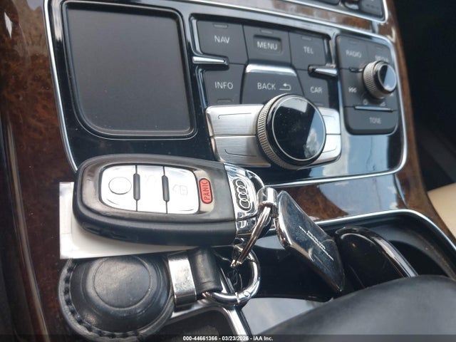 2011 AUDI A8 WAUAVAFD0BN000752 Photo 10