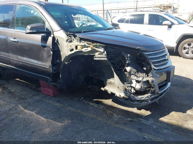 1GNKVHKD1GJ273758 Chevrolet Traverse 2lt