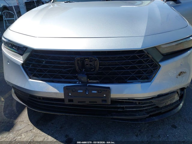 1HGCY2F89SA058900 Honda Accord Hybrid Touring