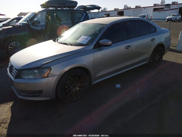Продаж на аукціоні авто 2014 Volkswagen Passat 1.8t Wolfsburg Edition, vin: 1VWAT7A38EC090031, номер лоту: 44661383