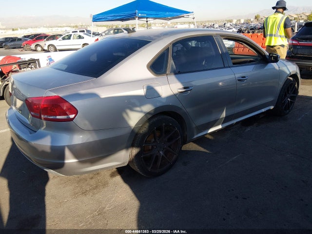 Продаж на аукціоні авто 2014 Volkswagen Passat 1.8t Wolfsburg Edition, vin: 1VWAT7A38EC090031, номер лоту: 44661383