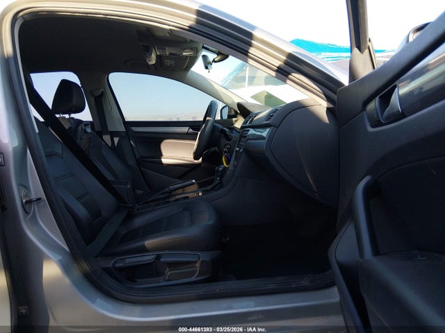 Продаж на аукціоні авто 2014 Volkswagen Passat 1.8t Wolfsburg Edition, vin: 1VWAT7A38EC090031, номер лоту: 44661383
