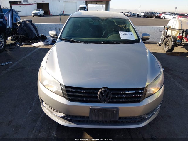 Продаж на аукціоні авто 2014 Volkswagen Passat 1.8t Wolfsburg Edition, vin: 1VWAT7A38EC090031, номер лоту: 44661383