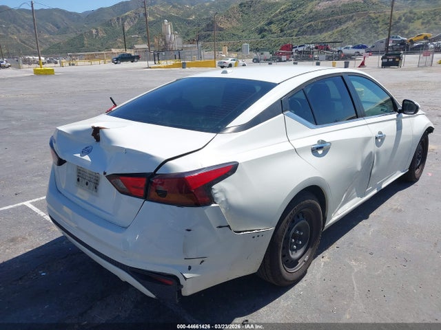 2019 NISSAN ALTIMA 1N4BL4BV1KC206824 Photo 3