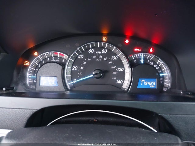 44661444 :رقم المزاد ، 4T1BF1FK4EU414643 vin ، 2014 Toyota Camry Se مزاد بيع