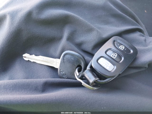 5NPDH4AE5FH573290 Hyundai ELANTRA SE