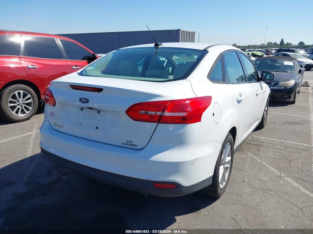 Ford FOCUS SE 2015 1FADP3F20FL259401 Image 4