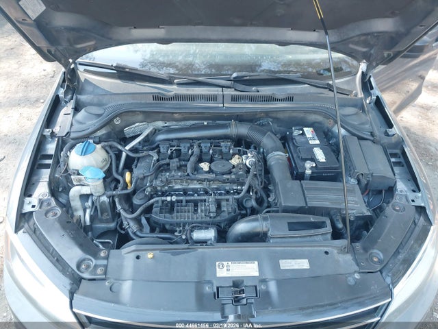44661456 :رقم المزاد ، 3VWD17AJ5FM230814 vin ، 2015 Volkswagen Jetta 1.8t Se مزاد بيع
