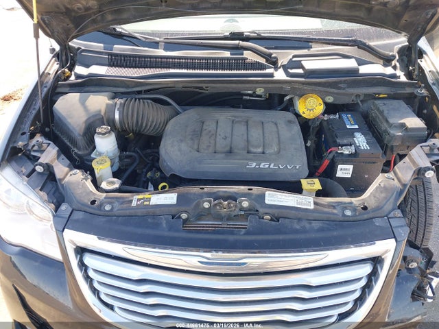 Продаж на аукціоні авто 2015 Chrysler Town & Country Touring-l, vin: 2C4RC1CG8FR521608, номер лоту: 44661475