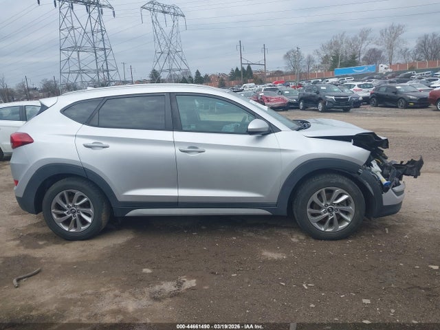 KM8J3CA40JU726204 Hyundai TUCSON SEL