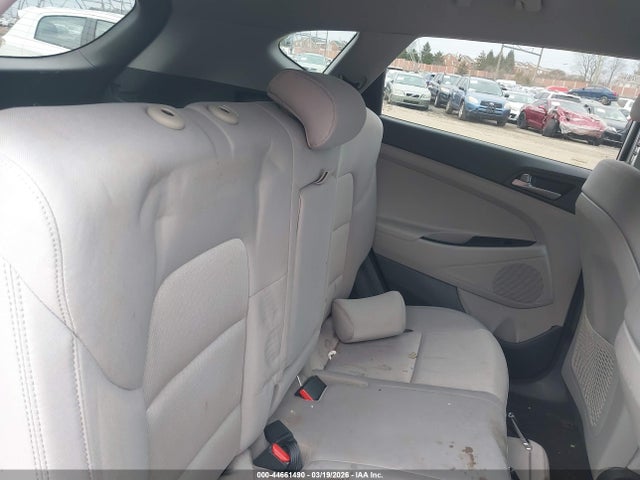 KM8J3CA40JU726204 Hyundai TUCSON SEL