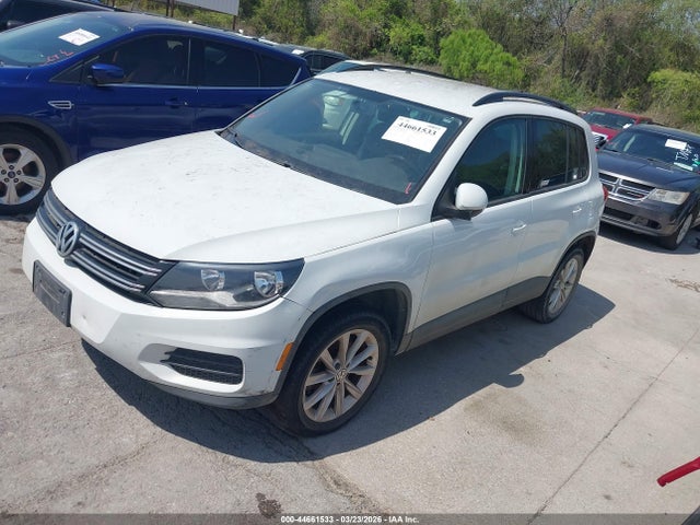 WVGAV7AX1FW575462 Volkswagen TIGUAN SE
