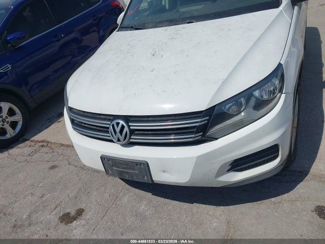 WVGAV7AX1FW575462 Volkswagen TIGUAN SE
