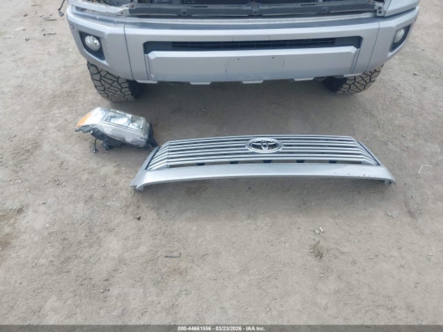 5TFAY5F13GX541121 Toyota Tundra Platinum 5.7l V8