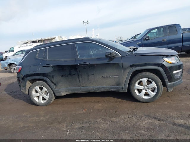 2021 Jeep Compass Latitude 4x4 მანქანა იყიდება აუქციონზე, vin: 3C4NJDBB7MT534548, აუქციონის ნომერი: 44661602