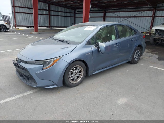 Toyota Corolla Hybrid Le 2021 JTDEAMDE1MJ014005 Image 2