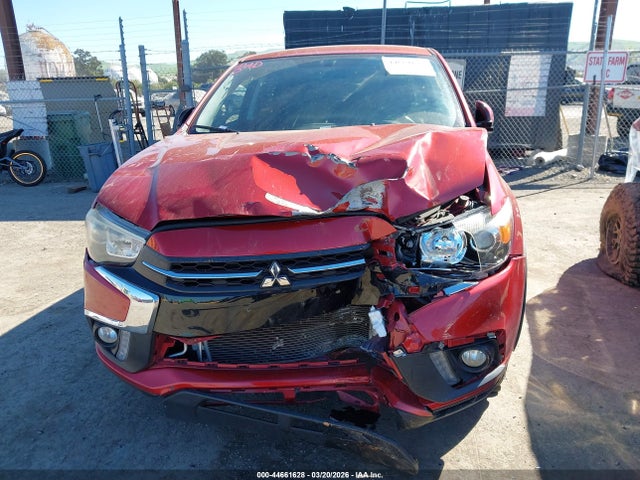 JA4AP3AW9JU015587 Mitsubishi Outlander Sport 2.4 Se