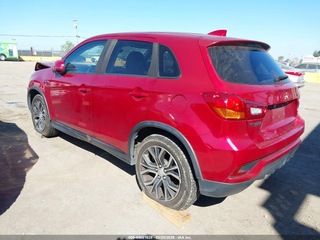 2018 MITSUBISHI OUTLANDER SPORT JA4AP3AW9JU015587 Photo 2