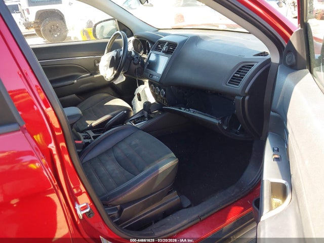 2018 MITSUBISHI OUTLANDER SPORT JA4AP3AW9JU015587 Photo 4