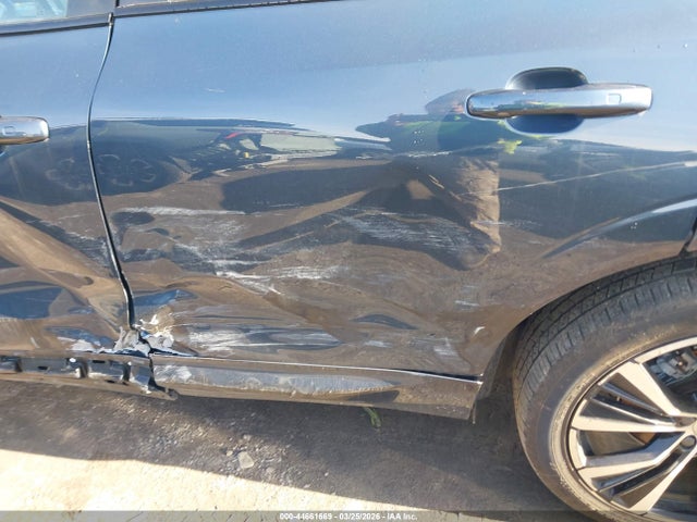 Volvo Xc60 B5 Plus Dark Theme 2024 YV4L12RL7R1855771 Image 18