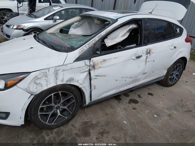 1FADP3M20JL326705 Ford FOCUS SEL
