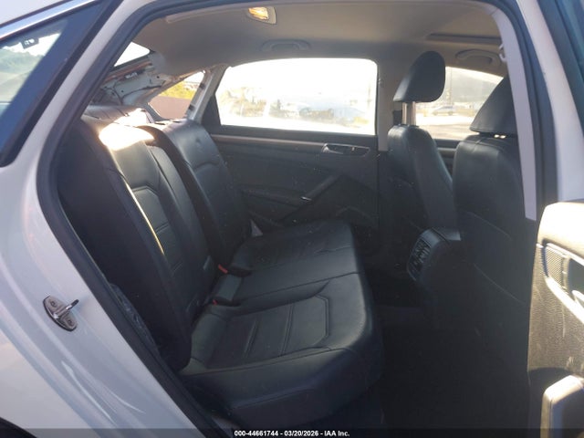 1VWBT7A36GC020518 Volkswagen Passat 1.8t Se