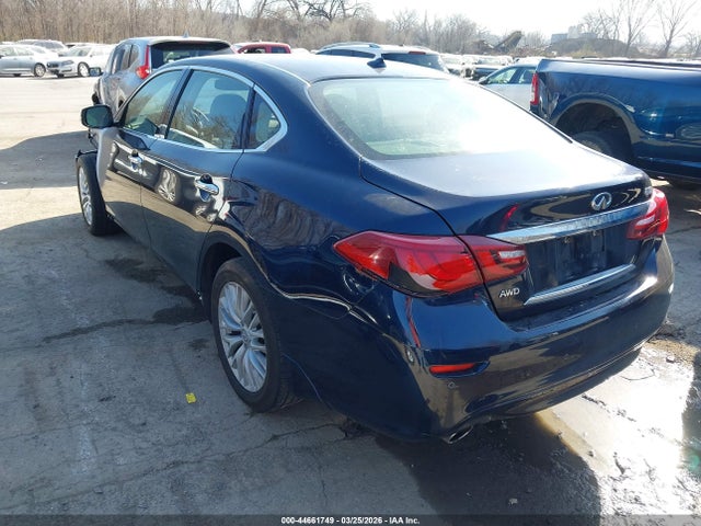 2016 INFINITI Q70L JN1BY1PR1GM720487 Photo 2