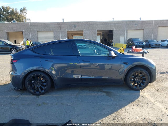 44661752 :رقم المزاد ، 7SAYGDEEXPF814410 vin ، 2023 Tesla Model Y Awd/long Range Dual Motor All-wheel Drive مزاد بيع