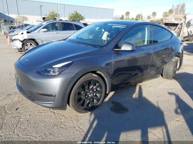 44661752 :رقم المزاد ، 7SAYGDEEXPF814410 vin ، 2023 Tesla Model Y Awd/long Range Dual Motor All-wheel Drive مزاد بيع