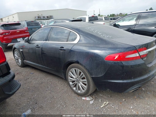 2012 JAGUAR XF SAJWA0HB7CLS33438 Photo 2