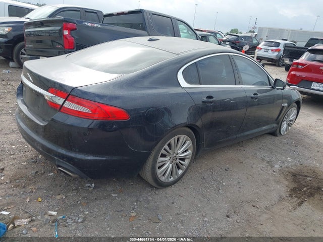 2012 JAGUAR XF SAJWA0HB7CLS33438 Photo 3