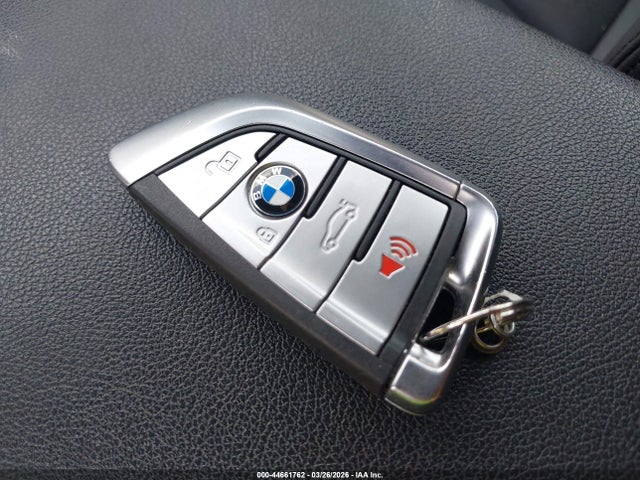 44661762 :رقم المزاد ، 5UXTR7C5XKLR44066 vin ، 2019 Bmw X3 Sdrive30i مزاد بيع