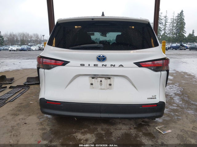 5TDKRKEC8MS043212 Toyota SIENNA LE