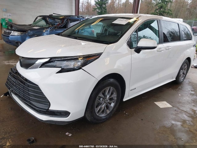 2021 TOYOTA SIENNA 5TDKRKEC8MS043212 Photo 1