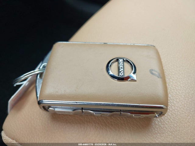 2019 VOLVO XC40 YV4162UL8K2099500 Photo 10