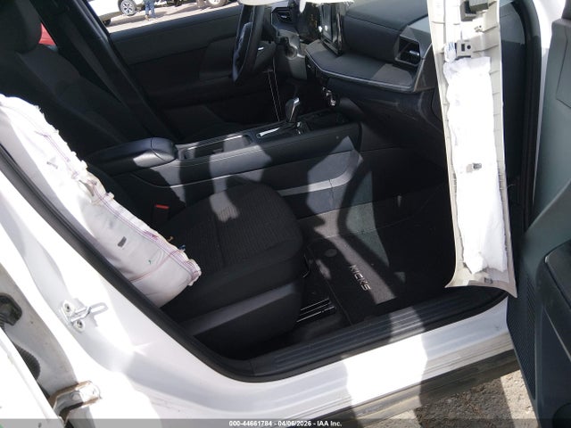 3N8AP6BA9SL383228 Nissan Kicks S Fwd