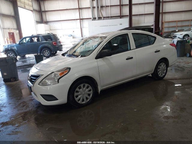 3N1CN7AP7FL829584 Nissan Versa 1.6 S+