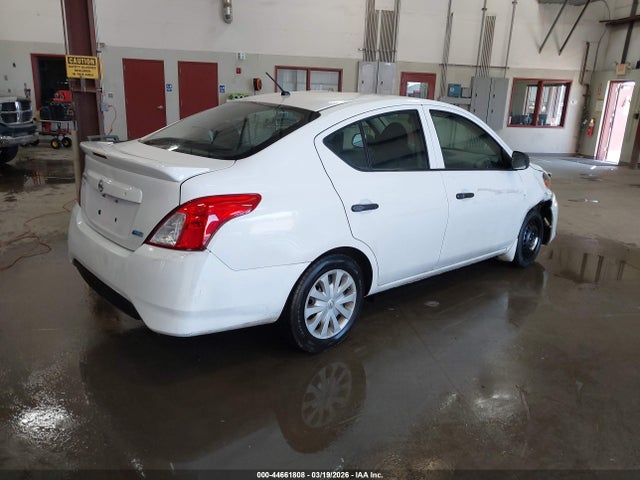 3N1CN7AP7FL829584 Nissan Versa 1.6 S+