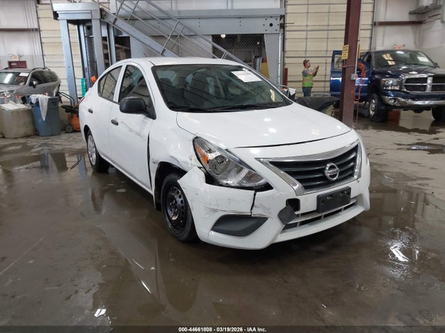 3N1CN7AP7FL829584 Nissan Versa 1.6 S+