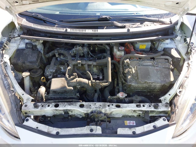 JTDKDTB33J1604725 Toyota Prius C One