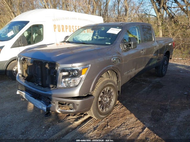 2019 NISSAN TITAN XD 1N6BA1F4XKN512213 Photo 1