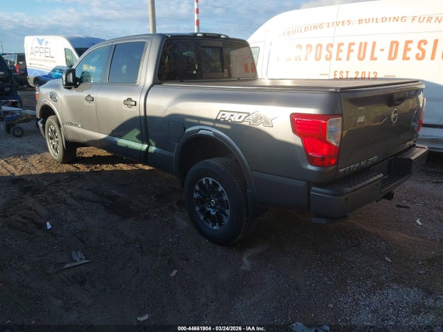 2019 NISSAN TITAN XD 1N6BA1F4XKN512213 Photo 2