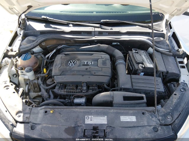 44661911 :رقم المزاد ، 3VWD07AJ7EM401175 vin ، 2014 Volkswagen Jetta 1.8t Se مزاد بيع